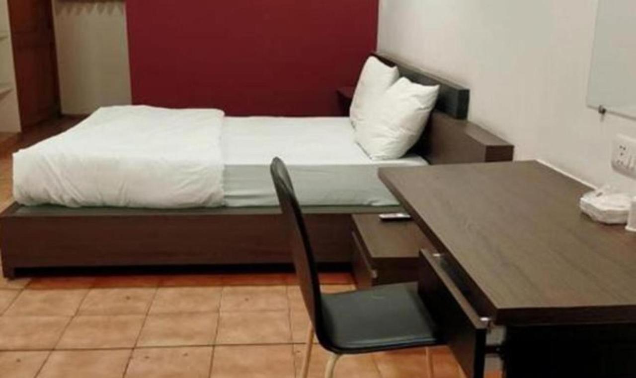 Hotel Sun N Step Club Ahmedabad Ngoại thất bức ảnh