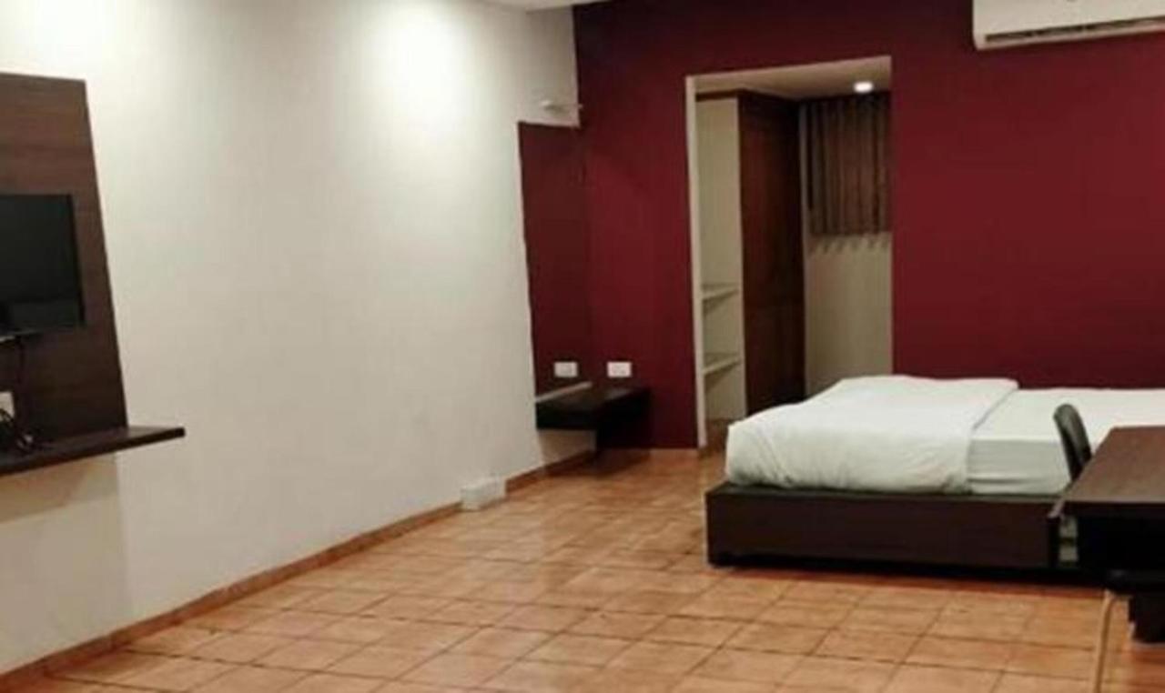 Hotel Sun N Step Club Ahmedabad Ngoại thất bức ảnh