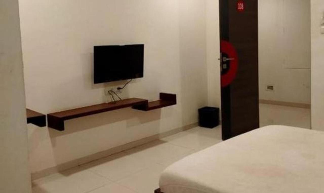 Hotel Sun N Step Club Ahmedabad Ngoại thất bức ảnh