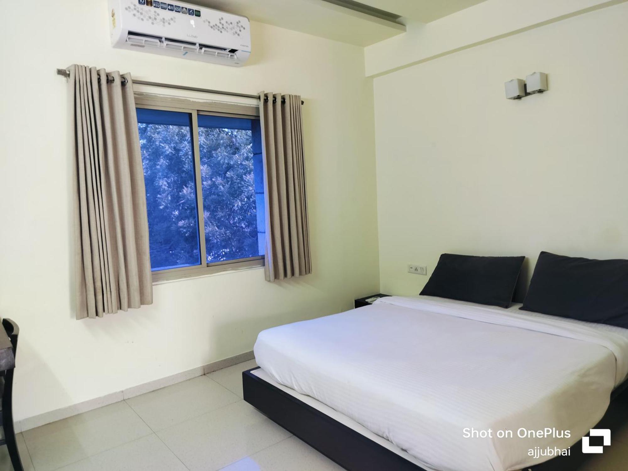 Hotel Sun N Step Club Ahmedabad Ngoại thất bức ảnh